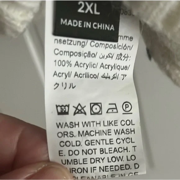 Black and White Women's Sweater - Picture 4 of 8